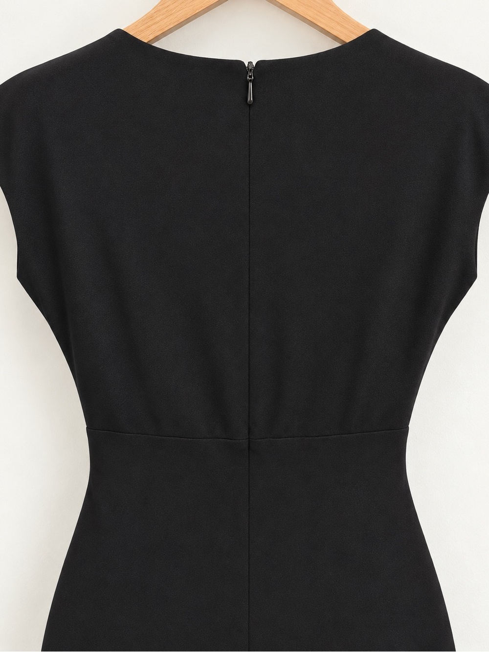 Jones Wear Black Fit & Flare Maxi Dress Size 8 V Neck NWT - Picture 4 of 5